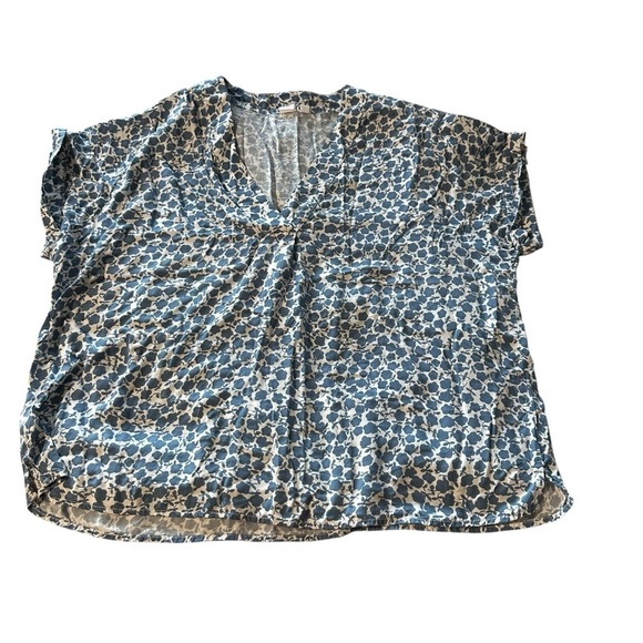 GAP Tops - GAP Gray and Blue Short Sleeve Relaxed Blouse